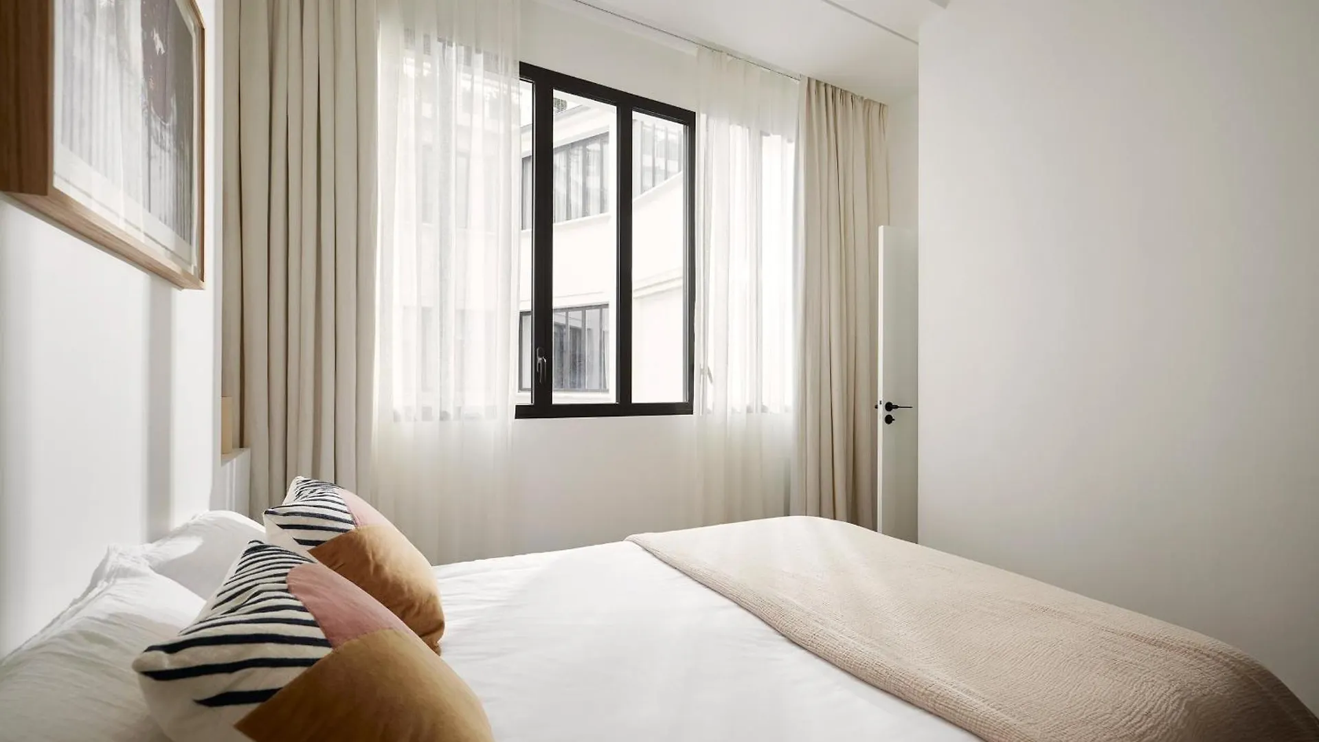 Apartment Art Deco Loft - 2br And 2ba Near Canal Saint Martin Paris